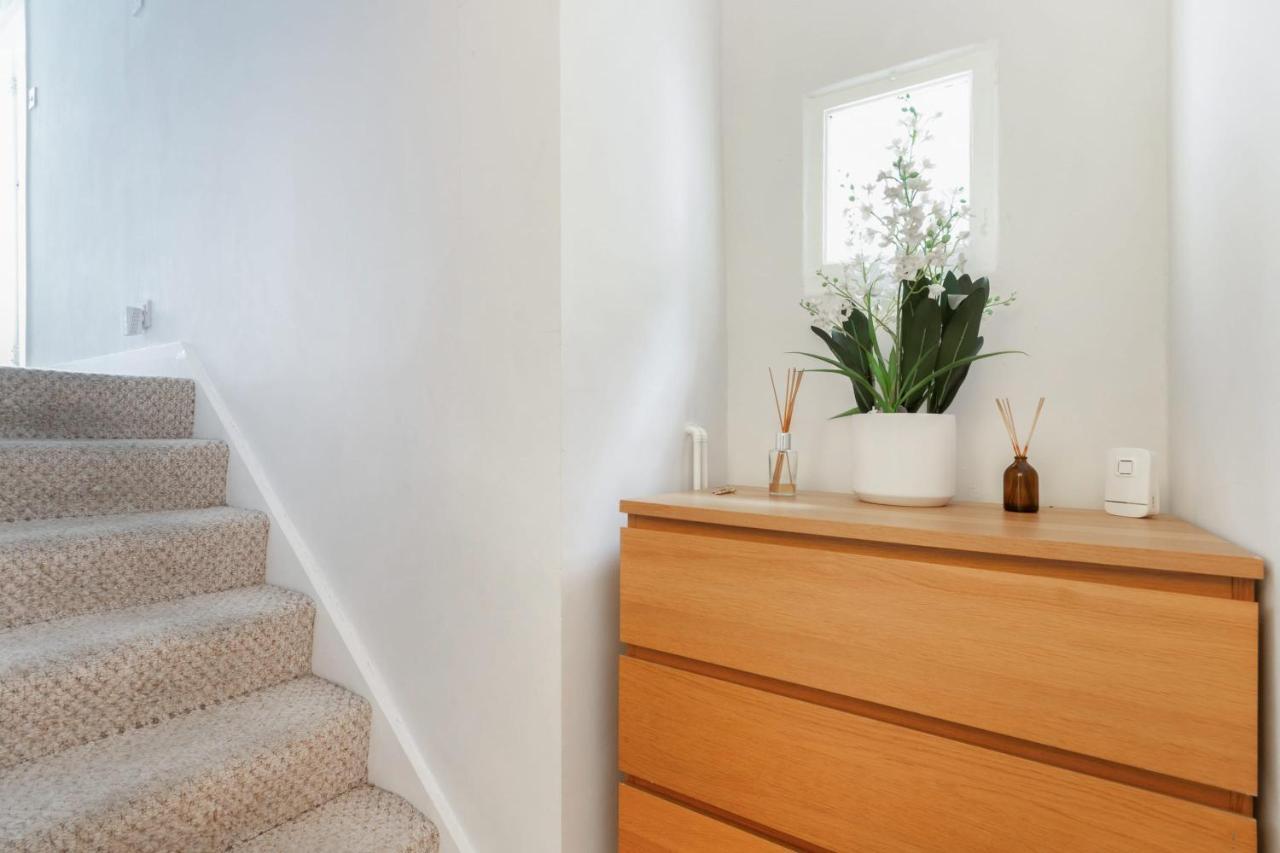1 Bed Clapham Junction Apartment ลอนดอน ภายนอก รูปภาพ